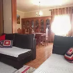 Casa Os Maias - Jardim, Terraco E Espaco 10 Pessoas منزل للإقامة