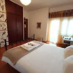 Casa Os Maias - Jardim, Terraco E Espaco 10 Pessoas منزل للإقامة *