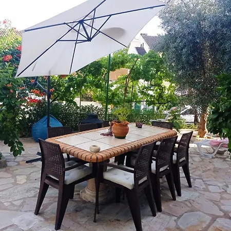 Local Os Maias Homestay Mirandela