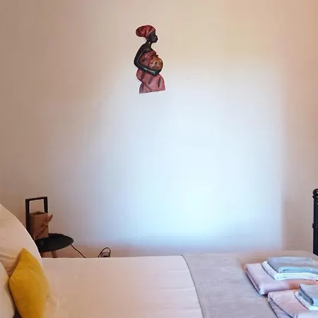 Homestay Local Os Maias