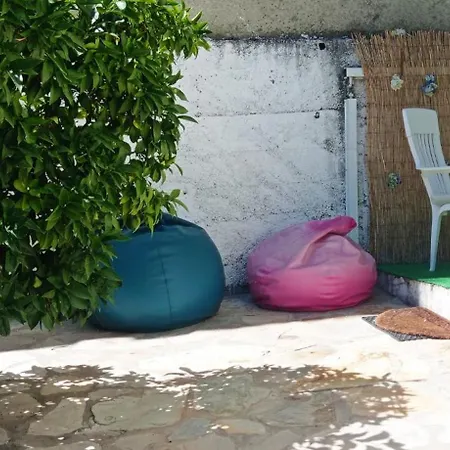 Homestay Local Os Maias