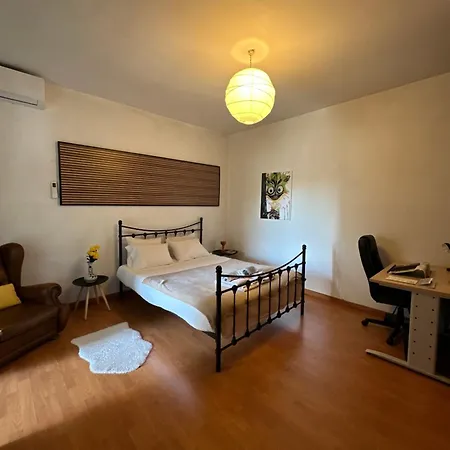 Homestay Local Os Maias *