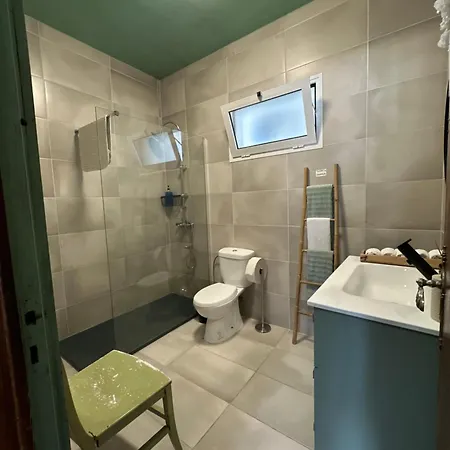 Quarto em Acomodações Particulares Local Os Maias