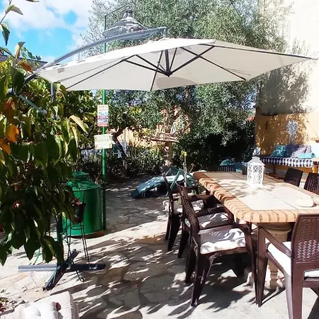 Casa Os Maias - Jardim, Terraco E Espaco 10 Pessoas Homestay szállás *