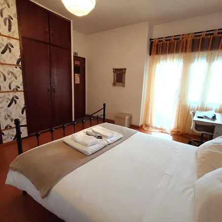 Casa Os Maias - Jardim, Terraco E Espaco 10 Pessoas 民宿 *