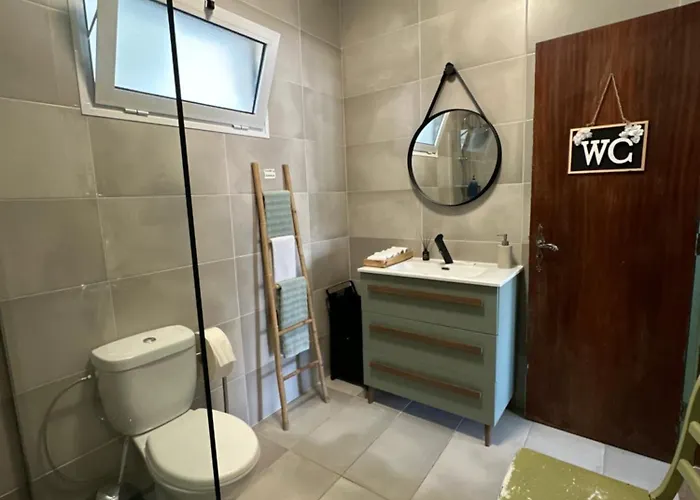 Quarto em Acomodações Particulares Casa Os Maias - Jardim, Terraço E Espaço 11 Pessoas *