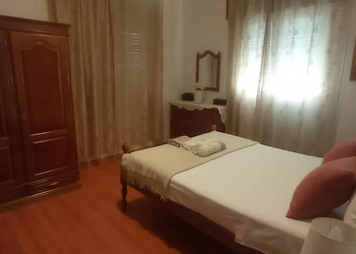 Casa Os Maias - Jardim, Terraco E Espaco 11 Pessoas