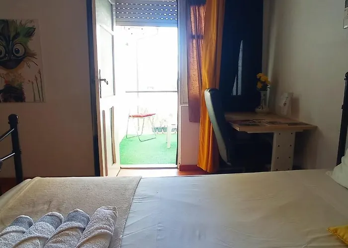 ホームステイ Casa Os Maias - Jardim, Terraco E Espaco 11 Pessoas ミランデラ